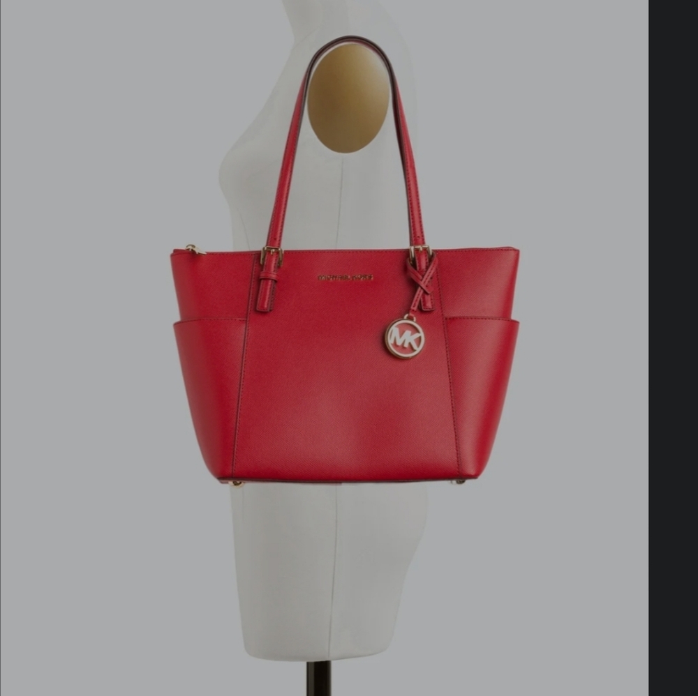 Michael Kors Jet Set Tote Red - Perfect for Christmas! - Picture 5 of 12